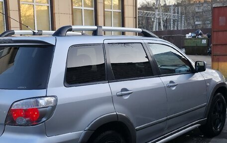 Mitsubishi Outlander III рестайлинг 3, 2004 год, 800 000 рублей, 15 фотография