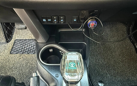 Toyota RAV4, 2016 год, 2 700 000 рублей, 29 фотография