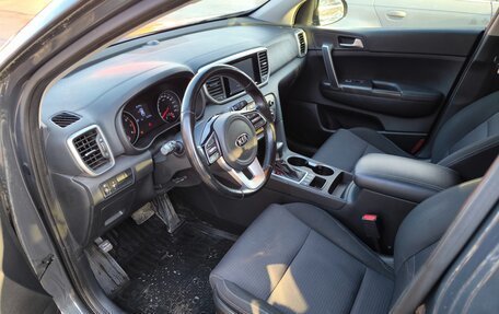 KIA Sportage IV рестайлинг, 2018 год, 2 300 000 рублей, 8 фотография