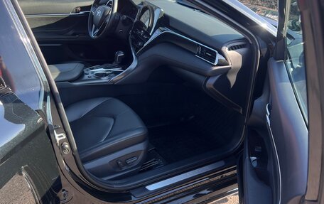 Toyota Camry, 2023 год, 3 600 000 рублей, 10 фотография