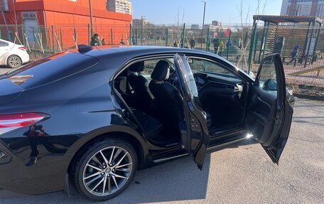 Toyota Camry, 2023 год, 3 600 000 рублей, 9 фотография