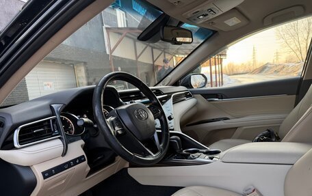 Toyota Camry, 2019 год, 2 850 000 рублей, 2 фотография