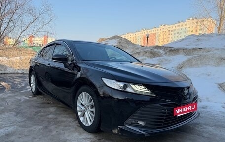 Toyota Camry, 2019 год, 2 850 000 рублей, 3 фотография