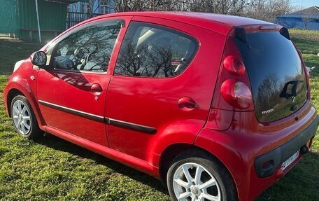 Peugeot 107 I рестайлинг, 2010 год, 450 000 рублей, 2 фотография