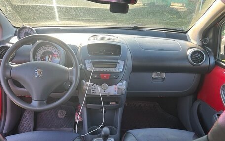 Peugeot 107 I рестайлинг, 2010 год, 450 000 рублей, 8 фотография