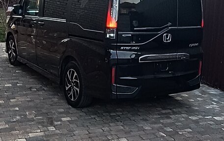 Honda Stepwgn IV, 2021 год, 2 570 000 рублей, 3 фотография