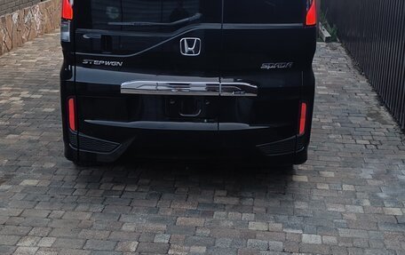 Honda Stepwgn IV, 2021 год, 2 570 000 рублей, 20 фотография