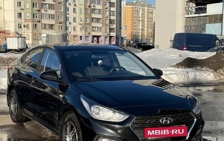 Hyundai Solaris II рестайлинг, 2017 год, 1 100 000 рублей, 2 фотография