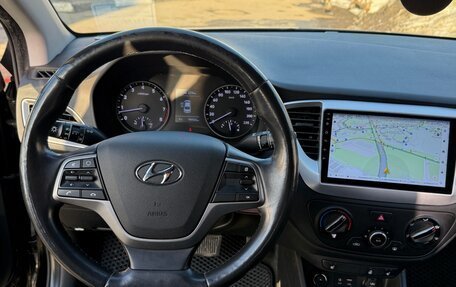 Hyundai Solaris II рестайлинг, 2017 год, 1 100 000 рублей, 10 фотография