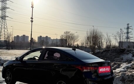 Hyundai Solaris II рестайлинг, 2017 год, 1 100 000 рублей, 5 фотография