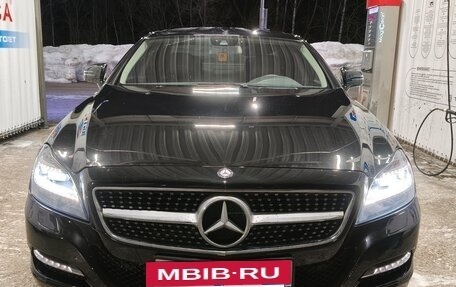 Mercedes-Benz CLS, 2012 год, 1 800 000 рублей, 2 фотография
