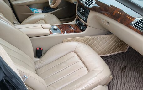 Mercedes-Benz CLS, 2012 год, 1 800 000 рублей, 19 фотография