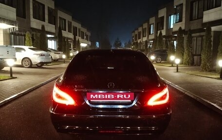 Mercedes-Benz CLS, 2012 год, 1 800 000 рублей, 26 фотография