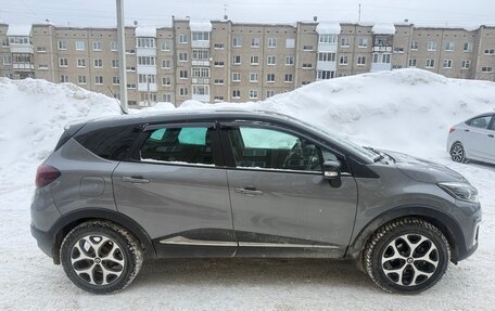 Renault Kaptur I рестайлинг, 2018 год, 1 600 000 рублей, 3 фотография