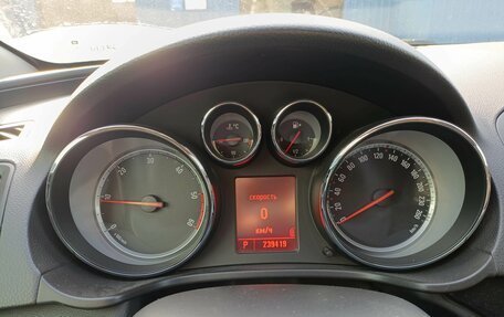 Opel Insignia II рестайлинг, 2011 год, 900 000 рублей, 11 фотография