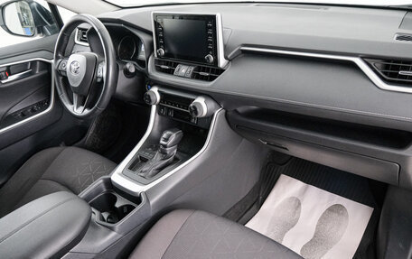 Toyota RAV4, 2020 год, 3 249 000 рублей, 12 фотография