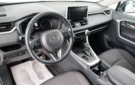 Toyota RAV4, 2020 год, 3 249 000 рублей, 8 фотография