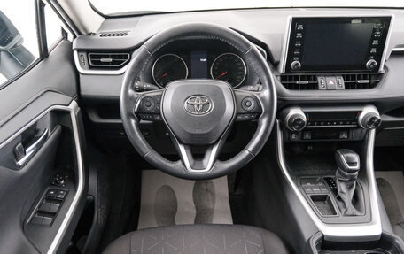 Toyota RAV4, 2020 год, 3 249 000 рублей, 14 фотография