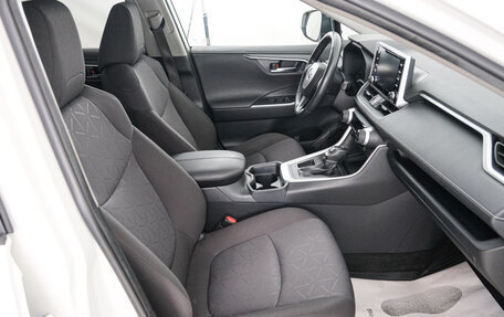 Toyota RAV4, 2020 год, 3 249 000 рублей, 13 фотография