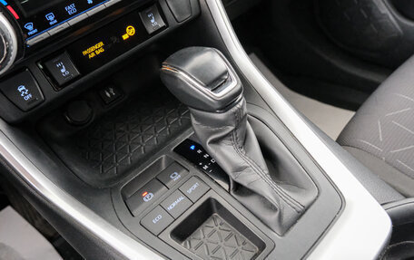 Toyota RAV4, 2020 год, 3 249 000 рублей, 16 фотография