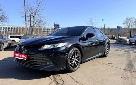 Toyota Camry, 2018 год, 3 350 000 рублей, 2 фотография