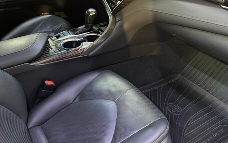 Toyota Camry, 2018 год, 3 350 000 рублей, 14 фотография