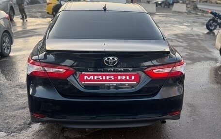 Toyota Camry, 2020 год, 3 950 000 рублей, 6 фотография