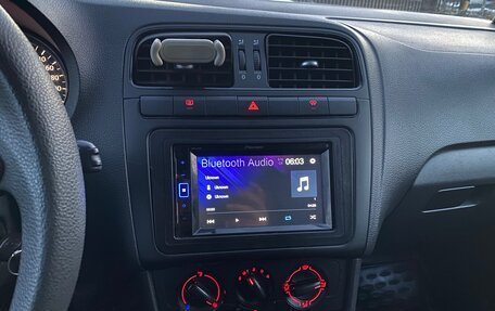 Volkswagen Polo VI (EU Market), 2011 год, 650 000 рублей, 16 фотография