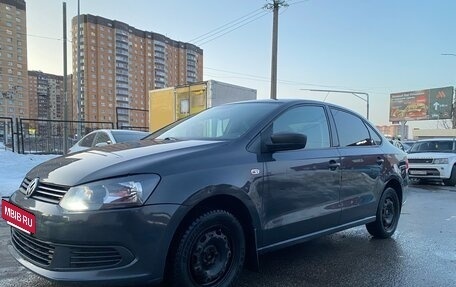 Volkswagen Polo VI (EU Market), 2011 год, 650 000 рублей, 2 фотография