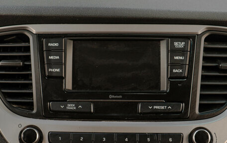 Hyundai Solaris II рестайлинг, 2018 год, 939 000 рублей, 14 фотография