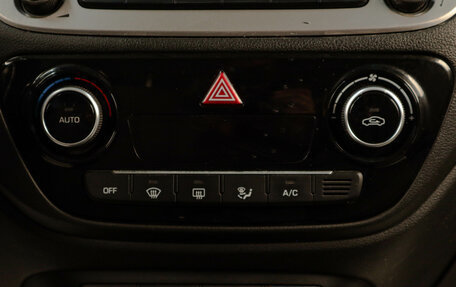 Hyundai Solaris II рестайлинг, 2018 год, 939 000 рублей, 15 фотография