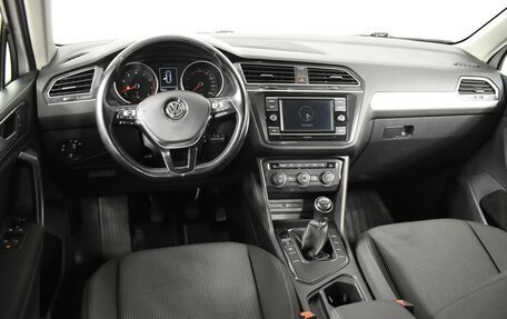 Volkswagen Tiguan II, 2017 год, 1 935 100 рублей, 6 фотография