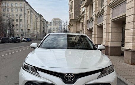 Toyota Camry, 2019 год, 2 980 000 рублей, 6 фотография