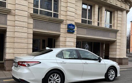 Toyota Camry, 2019 год, 2 980 000 рублей, 10 фотография