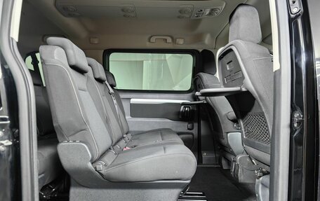 Peugeot Traveller I, 2019 год, 2 997 000 рублей, 15 фотография