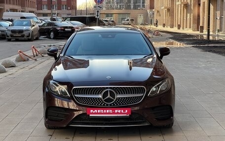 Mercedes-Benz E-Класс, 2018 год, 4 990 000 рублей, 10 фотография