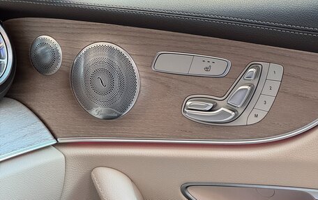 Mercedes-Benz E-Класс, 2018 год, 4 990 000 рублей, 17 фотография