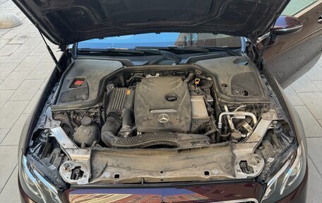 Mercedes-Benz E-Класс, 2018 год, 4 990 000 рублей, 32 фотография