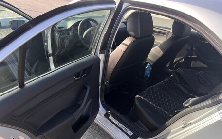 Skoda Rapid I, 2018 год, 1 300 000 рублей, 13 фотография