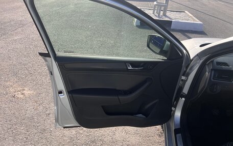 Skoda Rapid I, 2018 год, 1 300 000 рублей, 15 фотография