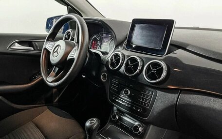 Mercedes-Benz B-Класс, 2018 год, 1 500 000 рублей, 11 фотография