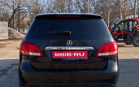 Mercedes-Benz B-Класс, 2018 год, 1 500 000 рублей, 4 фотография