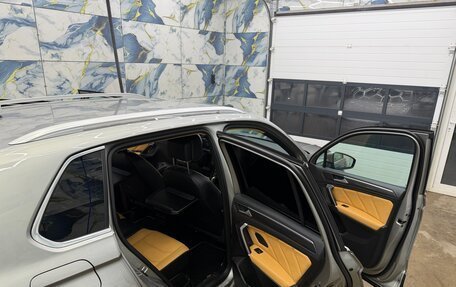 Volkswagen Tiguan II, 2017 год, 3 049 000 рублей, 16 фотография