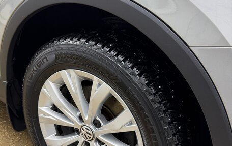 Volkswagen Tiguan II, 2017 год, 3 049 000 рублей, 17 фотография