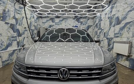 Volkswagen Tiguan II, 2017 год, 3 049 000 рублей, 22 фотография