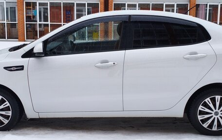 KIA Rio III рестайлинг, 2015 год, 940 000 рублей, 36 фотография