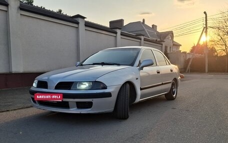 Mitsubishi Carisma I, 2001 год, 256 000 рублей, 1 фотография