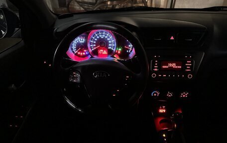 KIA Rio III рестайлинг, 2015 год, 875 000 рублей, 10 фотография