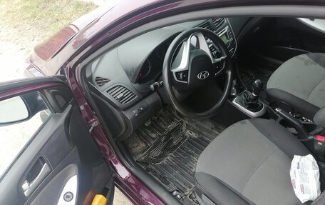 Hyundai Solaris II рестайлинг, 2012 год, 610 000 рублей, 5 фотография