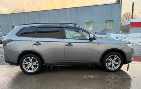 Mitsubishi Outlander III рестайлинг 3, 2012 год, 1 200 000 рублей, 3 фотография